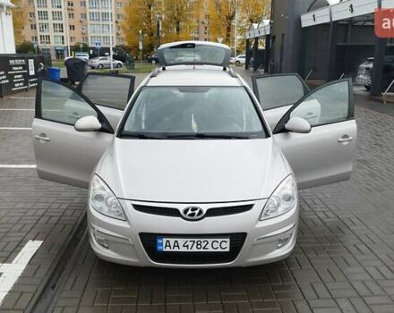 Серый Хендай i30, объемом двигателя 1.58 л и пробегом 260 тыс. км за 5999 $, фото 7 на Automoto.ua