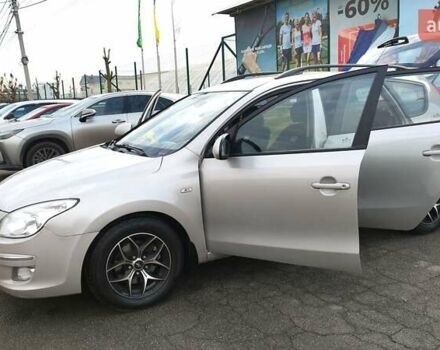 Серый Хендай i30, объемом двигателя 1.58 л и пробегом 260 тыс. км за 5950 $, фото 5 на Automoto.ua