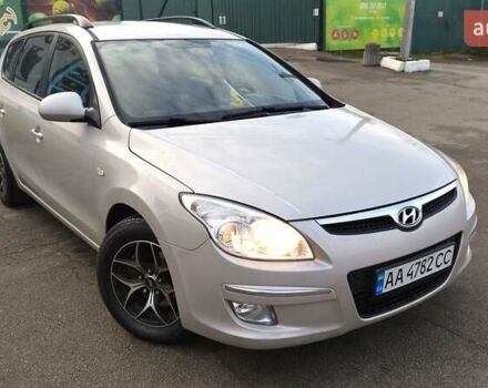 Серый Хендай i30, объемом двигателя 1.58 л и пробегом 260 тыс. км за 5950 $, фото 2 на Automoto.ua