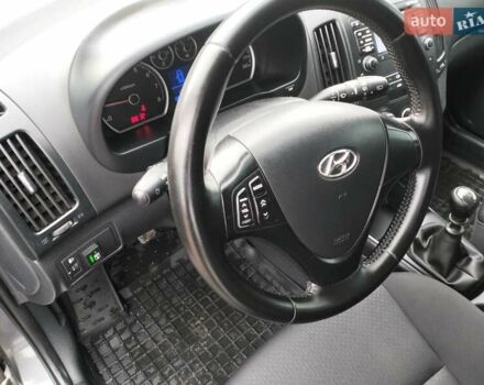 Серый Хендай i30, объемом двигателя 1.4 л и пробегом 280 тыс. км за 5799 $, фото 18 на Automoto.ua