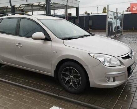 Серый Хендай i30, объемом двигателя 1.58 л и пробегом 260 тыс. км за 5999 $, фото 2 на Automoto.ua