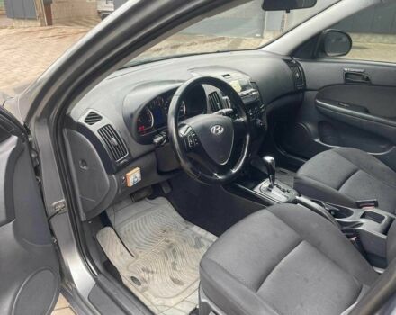 Сірий Хендай i30, об'ємом двигуна 1.6 л та пробігом 210 тис. км за 5999 $, фото 10 на Automoto.ua