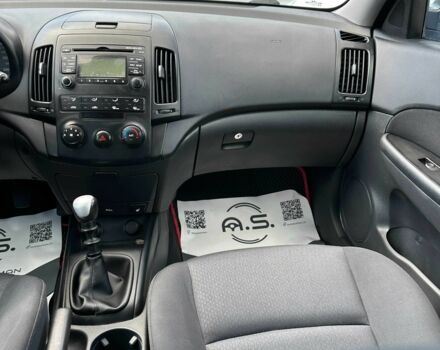 Хендай i30 2008 в Кривом Роге на Automoto.ua Серый Хендай i30, объемом двигателя 1.6 л и пробегом 277 тыс. км за 5400 $, фото 5 на Automoto.ua
