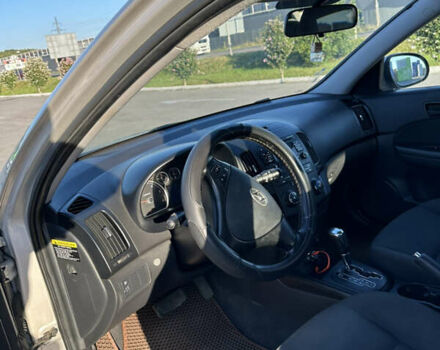 Сірий Хендай i30, об'ємом двигуна 1.58 л та пробігом 190 тис. км за 6400 $, фото 13 на Automoto.ua
