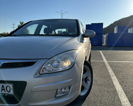 Сірий Хендай i30, об'ємом двигуна 1.58 л та пробігом 190 тис. км за 6400 $, фото 1 на Automoto.ua