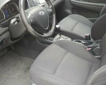 Сірий Хендай i30, об'ємом двигуна 1.58 л та пробігом 260 тис. км за 6500 $, фото 7 на Automoto.ua