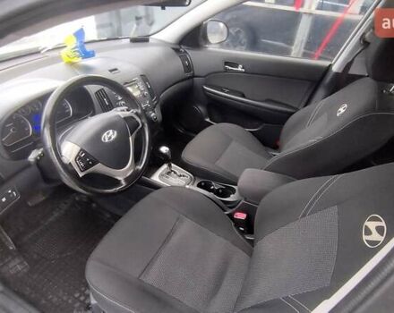 Серый Хендай i30, объемом двигателя 1.58 л и пробегом 260 тыс. км за 5999 $, фото 12 на Automoto.ua