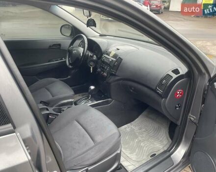 Сірий Хендай i30, об'ємом двигуна 1.58 л та пробігом 210 тис. км за 5999 $, фото 11 на Automoto.ua