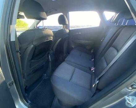 Серый Хендай i30, объемом двигателя 1.6 л и пробегом 212 тыс. км за 5800 $, фото 6 на Automoto.ua