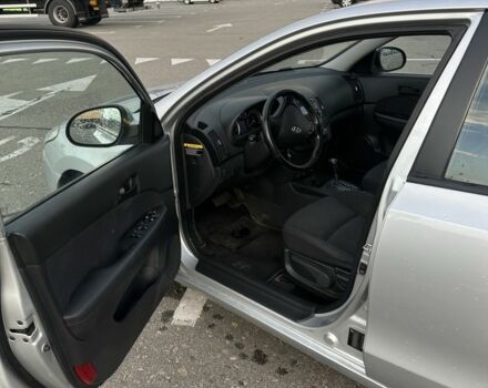 Серый Хендай i30, объемом двигателя 1.6 л и пробегом 198 тыс. км за 6800 $, фото 5 на Automoto.ua