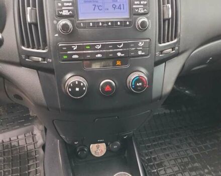 Серый Хендай i30, объемом двигателя 1.4 л и пробегом 280 тыс. км за 5799 $, фото 17 на Automoto.ua