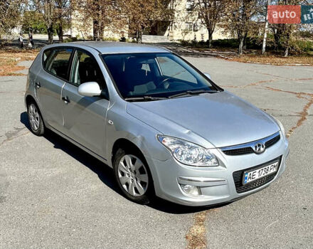Серый Хендай i30, объемом двигателя 1.58 л и пробегом 218 тыс. км за 4699 $, фото 4 на Automoto.ua
