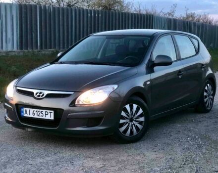 Сірий Хендай i30, об'ємом двигуна 1.6 л та пробігом 180 тис. км за 4600 $, фото 2 на Automoto.ua