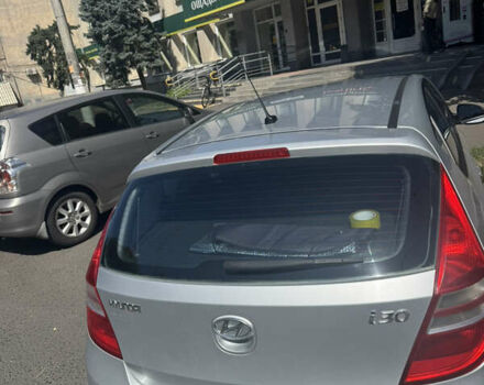 Серый Хендай i30, объемом двигателя 1.6 л и пробегом 334 тыс. км за 6200 $, фото 3 на Automoto.ua