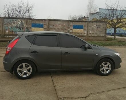 Серый Хендай i30, объемом двигателя 1.4 л и пробегом 255 тыс. км за 5900 $, фото 1 на Automoto.ua