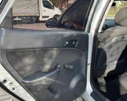 Серый Хендай i30, объемом двигателя 1.4 л и пробегом 254 тыс. км за 4999 $, фото 12 на Automoto.ua