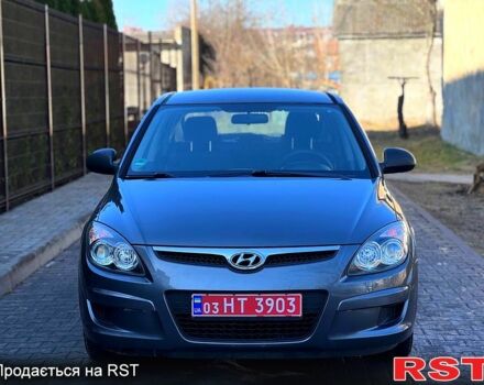 Серый Хендай i30, объемом двигателя 1.6 л и пробегом 163 тыс. км за 6400 $, фото 1 на Automoto.ua