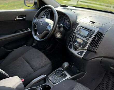 Хендай i30 2009 в Киеве на Automoto.ua Серый Хендай i30, объемом двигателя 1.59 л и пробегом 181 тыс. км за 6500 $, фото 2 на Automoto.ua