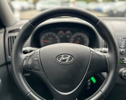 Серый Хендай i30, объемом двигателя 1.4 л и пробегом 201 тыс. км за 6800 $, фото 16 на Automoto.ua