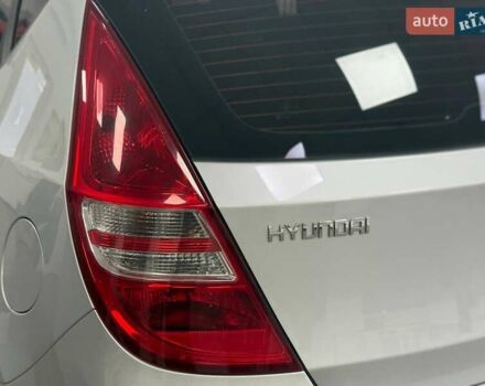 Серый Хендай i30, объемом двигателя 1.4 л и пробегом 202 тыс. км за 5990 $, фото 11 на Automoto.ua