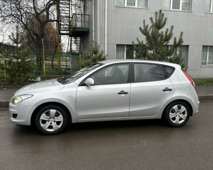 Сірий Хендай i30, об'ємом двигуна 1.4 л та пробігом 198 тис. км за 5700 $, фото 3 на Automoto.ua