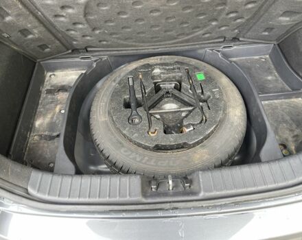 Сірий Хендай i30, об'ємом двигуна 1.4 л та пробігом 242 тис. км за 4500 $, фото 18 на Automoto.ua