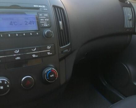 Серый Хендай i30, объемом двигателя 1.4 л и пробегом 172 тыс. км за 6300 $, фото 7 на Automoto.ua