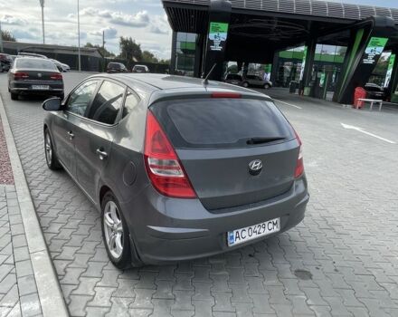 Серый Хендай i30, объемом двигателя 1.6 л и пробегом 280 тыс. км за 4500 $, фото 3 на Automoto.ua