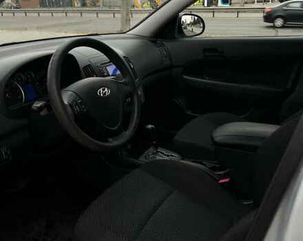 Сірий Хендай i30, об'ємом двигуна 1.6 л та пробігом 192 тис. км за 6600 $, фото 2 на Automoto.ua