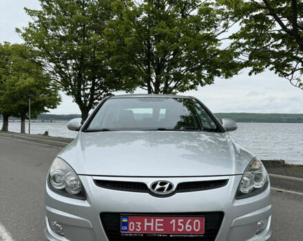 Серый Хендай i30, объемом двигателя 1.59 л и пробегом 173 тыс. км за 5950 $, фото 3 на Automoto.ua