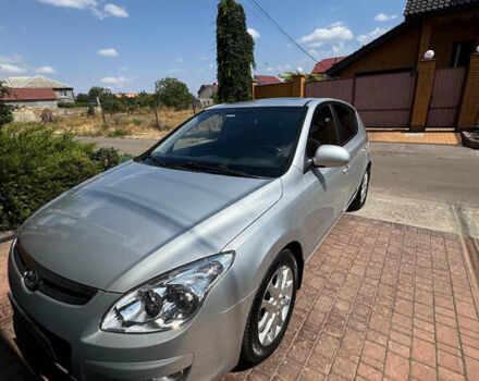 Серый Хендай i30, объемом двигателя 1.6 л и пробегом 87 тыс. км за 7700 $, фото 1 на Automoto.ua