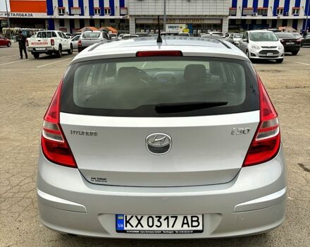 Сірий Хендай i30, об'ємом двигуна 1.4 л та пробігом 176 тис. км за 6000 $, фото 1 на Automoto.ua