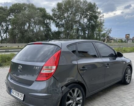 Сірий Хендай i30, об'ємом двигуна 1.4 л та пробігом 242 тис. км за 4500 $, фото 3 на Automoto.ua