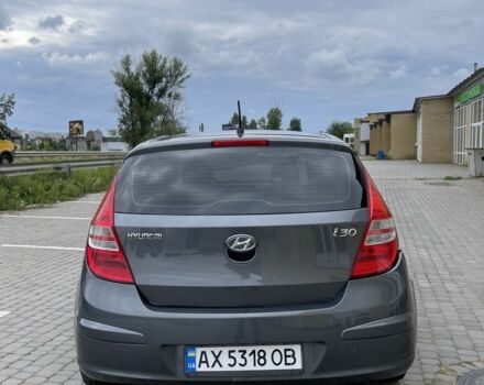 Сірий Хендай i30, об'ємом двигуна 1.4 л та пробігом 242 тис. км за 4500 $, фото 4 на Automoto.ua