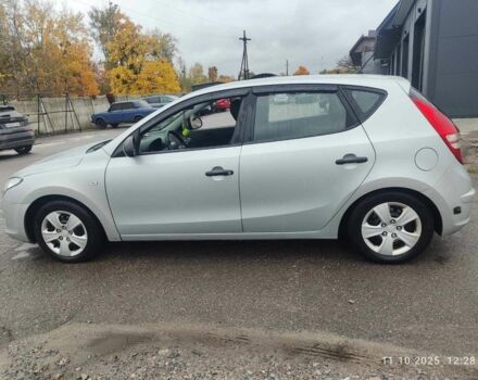 Серый Хендай i30, объемом двигателя 1.4 л и пробегом 200 тыс. км за 5300 $, фото 7 на Automoto.ua