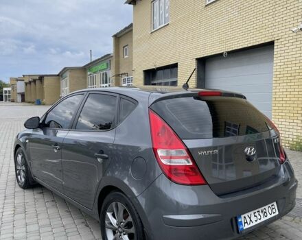 Сірий Хендай i30, об'ємом двигуна 1.4 л та пробігом 242 тис. км за 4500 $, фото 5 на Automoto.ua