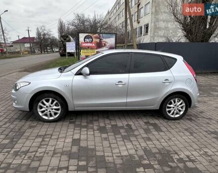 Сірий Хендай i30, об'ємом двигуна 1.99 л та пробігом 263 тис. км за 6300 $, фото 3 на Automoto.ua