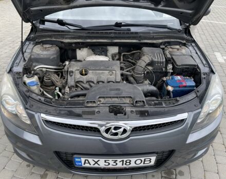 Сірий Хендай i30, об'ємом двигуна 1.4 л та пробігом 242 тис. км за 4500 $, фото 20 на Automoto.ua