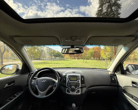 Хендай i30 2009 в Киеве на Automoto.ua Серый Хендай i30, объемом двигателя 1.59 л и пробегом 181 тыс. км за 6500 $, фото 3 на Automoto.ua