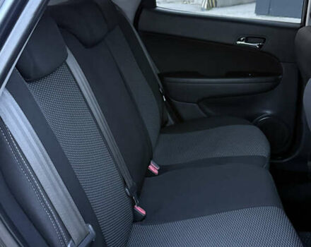 Хендай i30 2009 в Тернополе на Automoto.ua Серый Хендай i30, объемом двигателя 1.59 л и пробегом 240 тыс. км за 7000 $, фото 14 на Automoto.ua