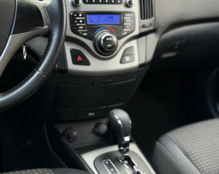 Хендай i30 2009 в Киеве на Automoto.ua Серый Хендай i30, объемом двигателя 1.59 л и пробегом 181 тыс. км за 6500 $, фото 27 на Automoto.ua