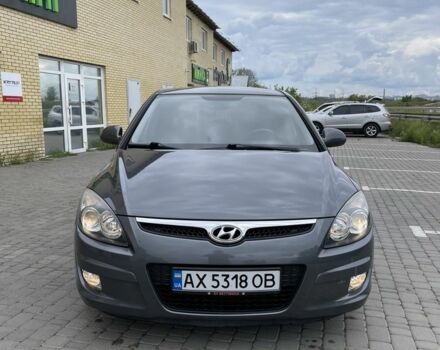 Сірий Хендай i30, об'ємом двигуна 1.4 л та пробігом 242 тис. км за 4500 $, фото 1 на Automoto.ua