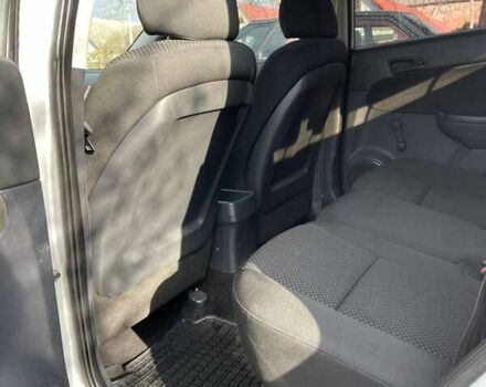 Серый Хендай i30, объемом двигателя 1.4 л и пробегом 254 тыс. км за 4999 $, фото 4 на Automoto.ua