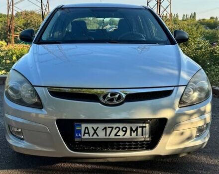 Сірий Хендай i30, об'ємом двигуна 1.4 л та пробігом 222 тис. км за 5850 $, фото 4 на Automoto.ua