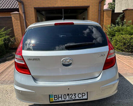 Серый Хендай i30, объемом двигателя 1.6 л и пробегом 87 тыс. км за 7700 $, фото 2 на Automoto.ua