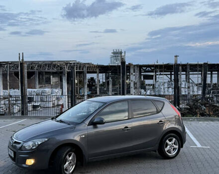 Хендай i30 2009 в Тернополе на Automoto.ua Серый Хендай i30, объемом двигателя 1.59 л и пробегом 240 тыс. км за 7000 $, фото 3 на Automoto.ua