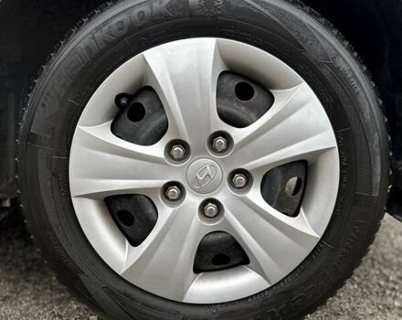 Серый Хендай i30, объемом двигателя 1.4 л и пробегом 201 тыс. км за 6800 $, фото 5 на Automoto.ua