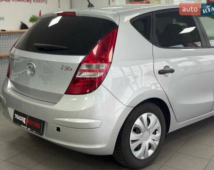 Серый Хендай i30, объемом двигателя 1.4 л и пробегом 202 тыс. км за 5990 $, фото 8 на Automoto.ua