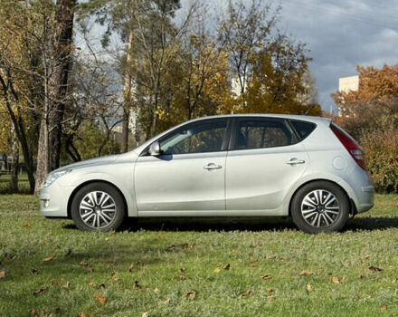 Хендай i30 2009 в Киеве на Automoto.ua Серый Хендай i30, объемом двигателя 1.59 л и пробегом 181 тыс. км за 6500 $, фото 11 на Automoto.ua