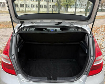 Серый Хендай i30, объемом двигателя 1.4 л и пробегом 218 тыс. км за 5950 $, фото 8 на Automoto.ua